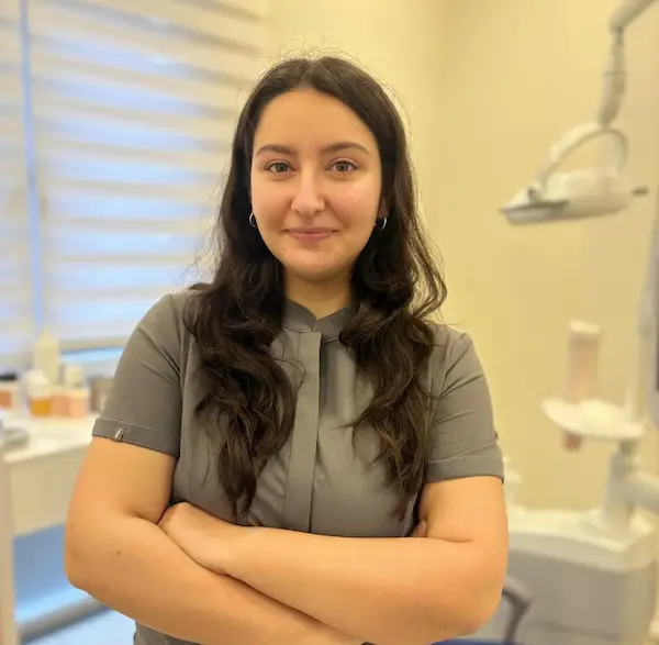 Dt. Derya Mina Akırmak - Uzman Diş Hekimi