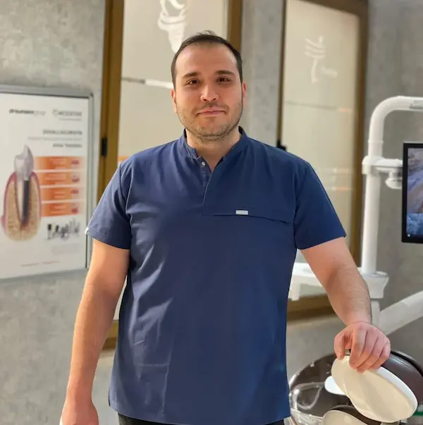 Dt. İlyas Mert Yalçın - Uzman Diş Hekimi