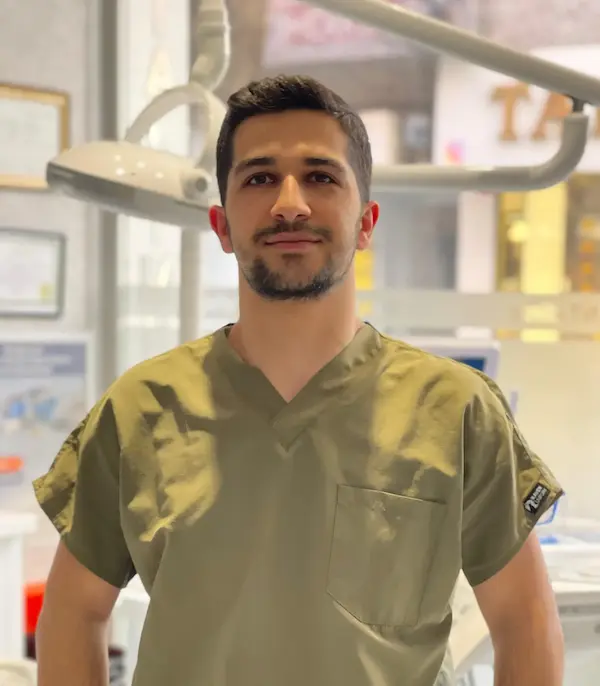 Dt. Yusuf Enes Çelik - Uzman Diş Hekimi